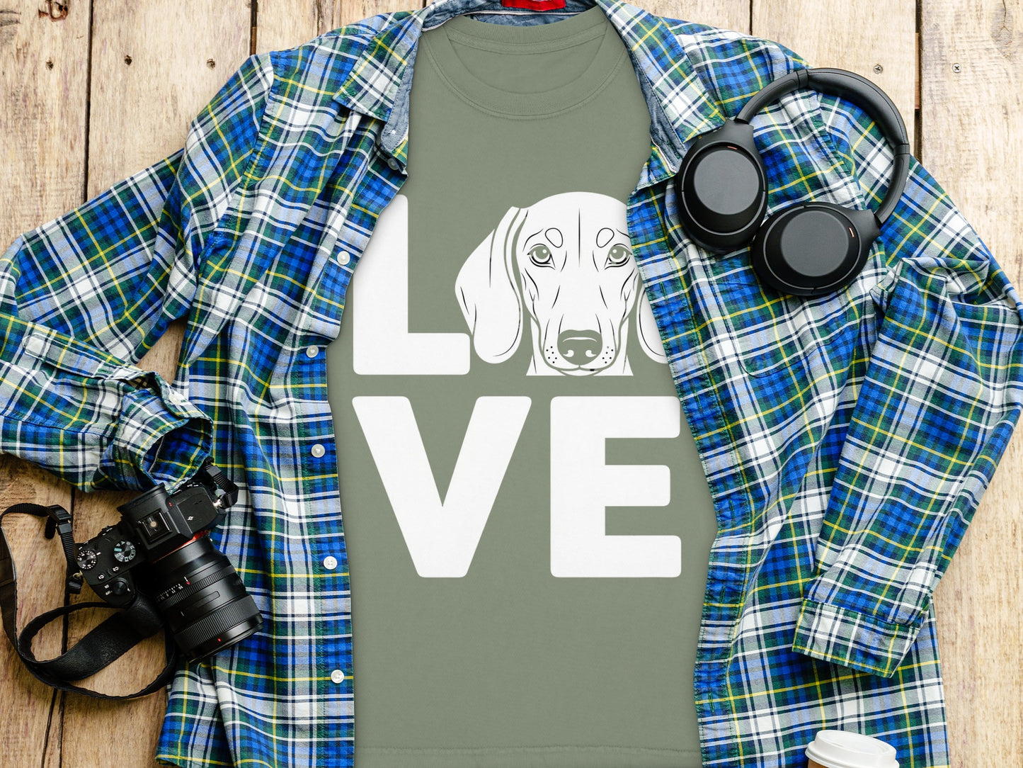 Love Dachshund Graphic Shirt for Dog Lovers