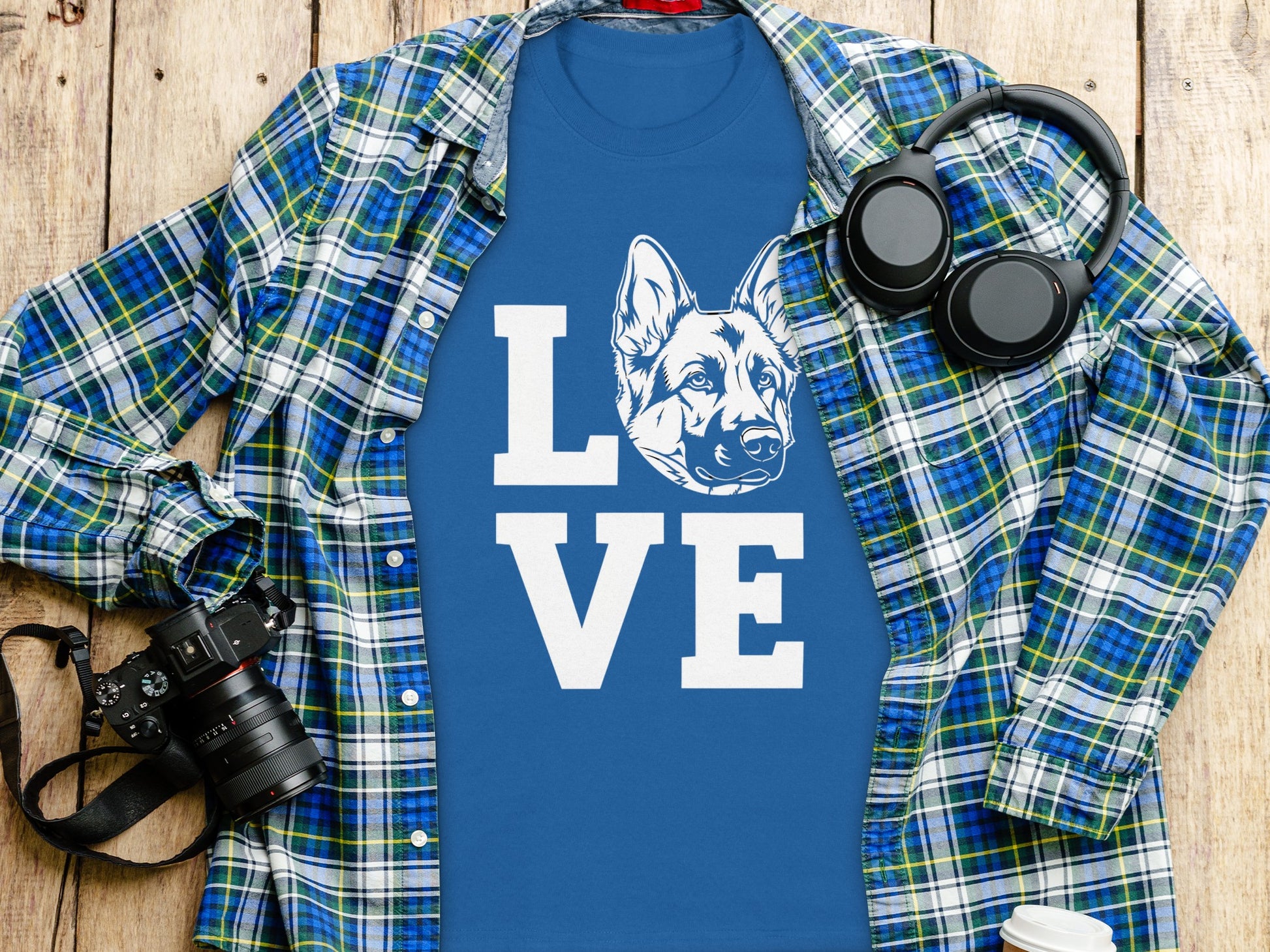 Love German Shepherd Dog Graphic T-Shirt