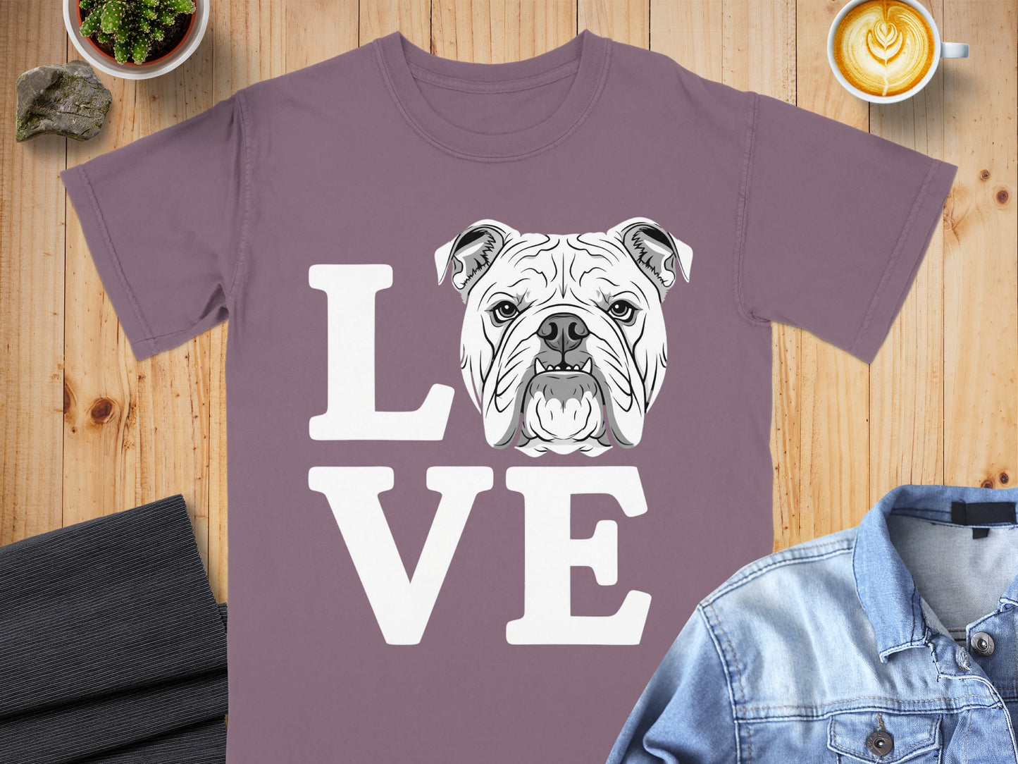 Love Bulldog Graphic Design T-Shirt for Dog Lovers