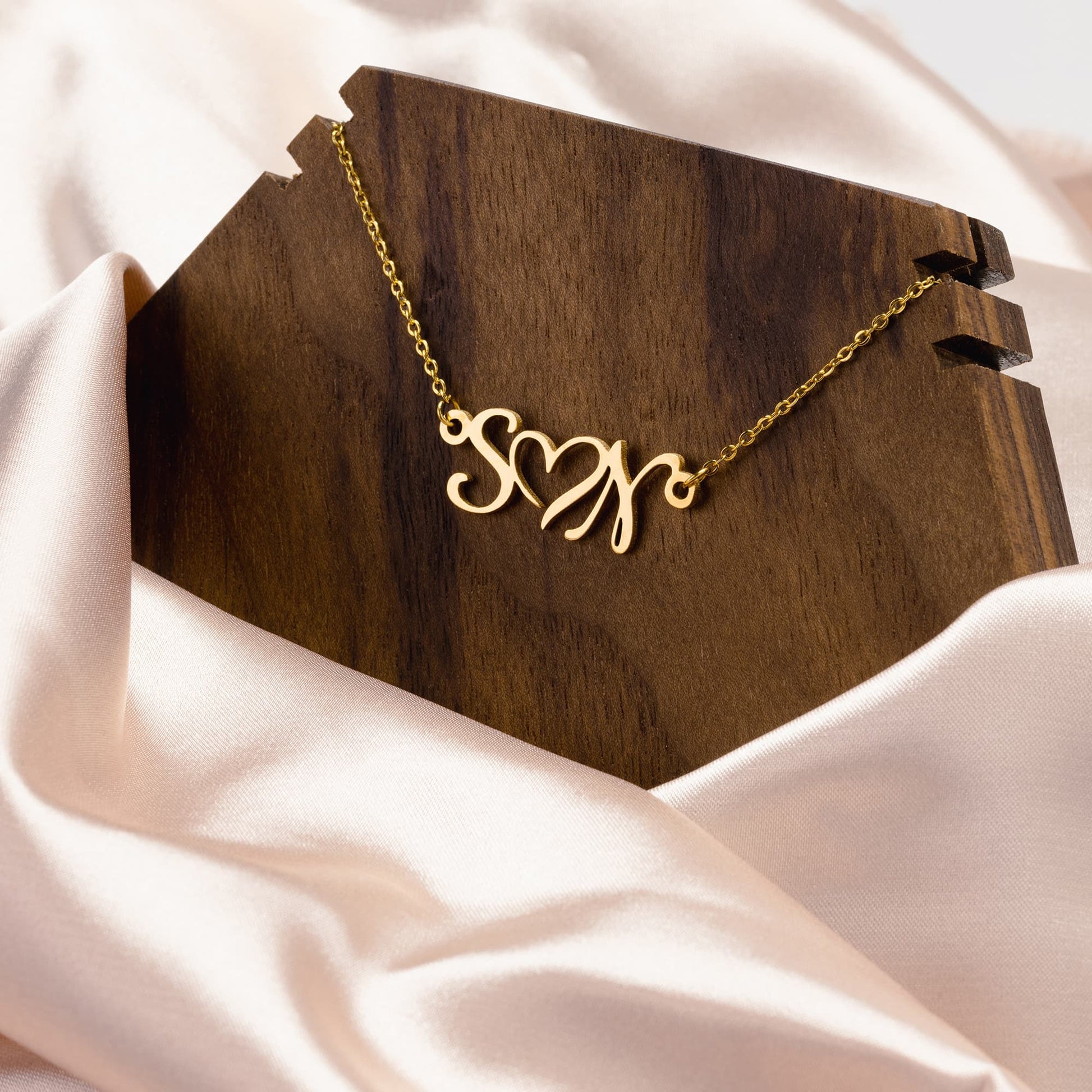 Personalized_Mom_NecklacePerfect_Gift_for_MotherCustom_Name_Jewelry_for_Fur_Moms_Mockups_File.jpg